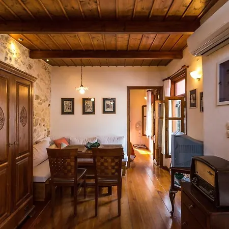 Apartment Venetian Rimondi Fountain Mansion Built In 1626 Rethymno (Crete)