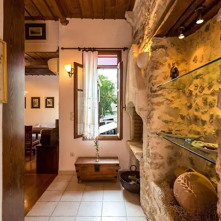 Apartment Venetian Rimondi Fountain Mansion Built In 1626 Rethymno (Crete)
