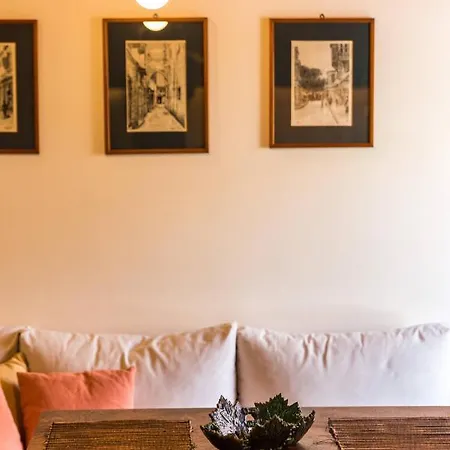 Apartment Venetian Rimondi Fountain Mansion Built In 1626 Rethymno (Crete)