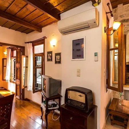 Apartment Venetian Rimondi Fountain Mansion Built In 1626 Rethymno (Crete)